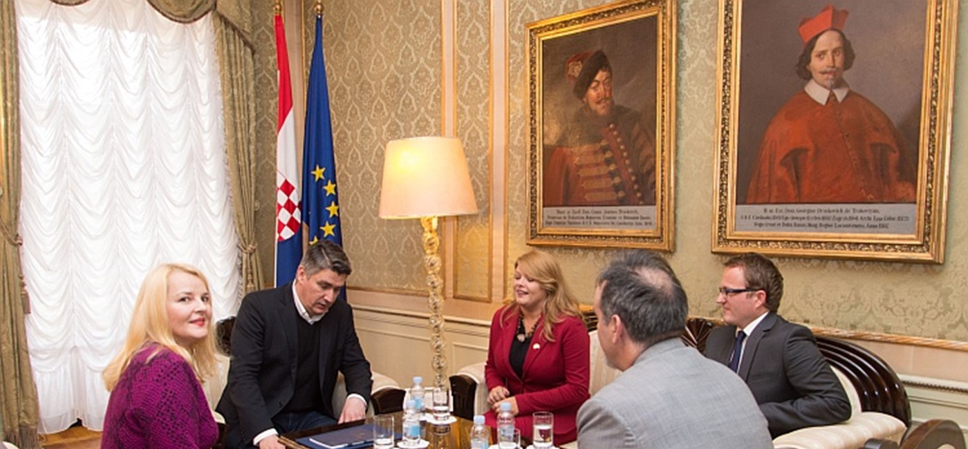 PM Milanovic meets with Croatian expatriate entrepreneurs